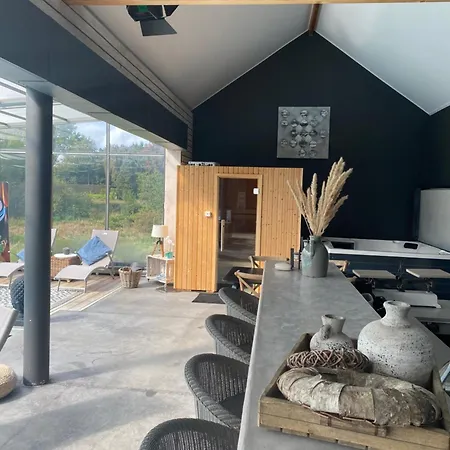 Le Petit De L'espace Bien Etre ゲストハウス 4*